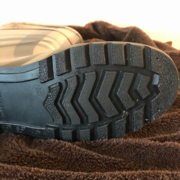 Burberry Neutrals/ Haymarket Check Rainboots - Picture 6 of 6